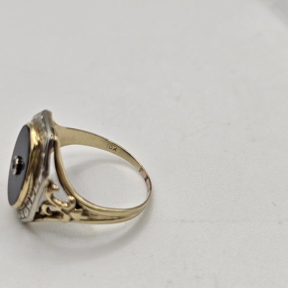 1940s Mid Century Black Onyx and Diamond 2 Tone White & Yellow Gold Ring Size 6 - Picture 5 of 10